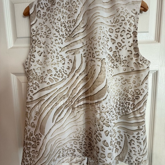 Zenergy by Chico Stylish Animal Print Vest - Picture 3 of 6